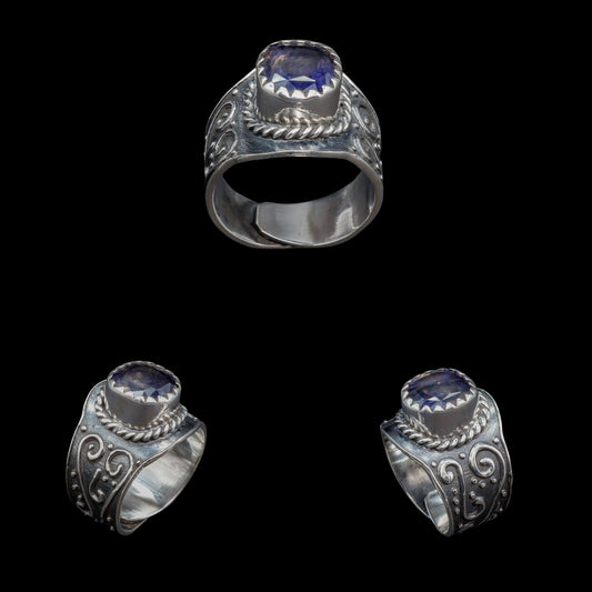 Anillo de Iolita