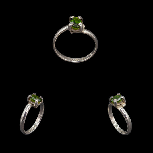 Anillo de Granate Tsavorita